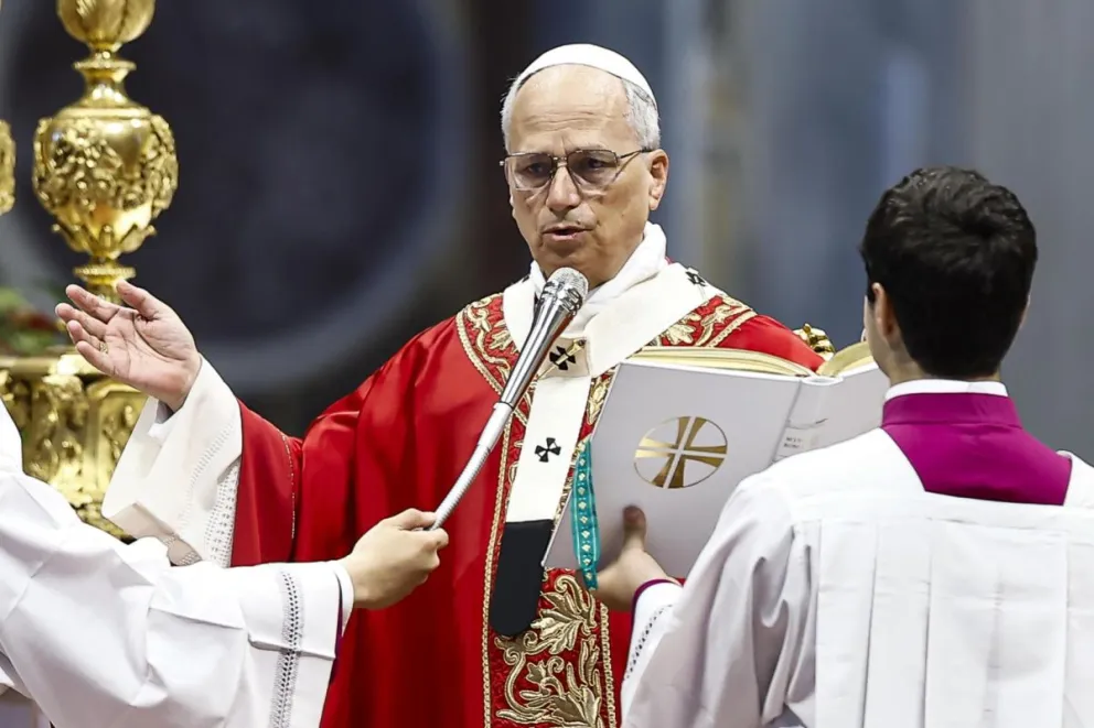 El papa León XIV en la misa celebrada este domingo en la basílica de San Pedro con ocasión de la festividad de los santos Pedro y Pablo, patronos de Roma. Foto: EFE