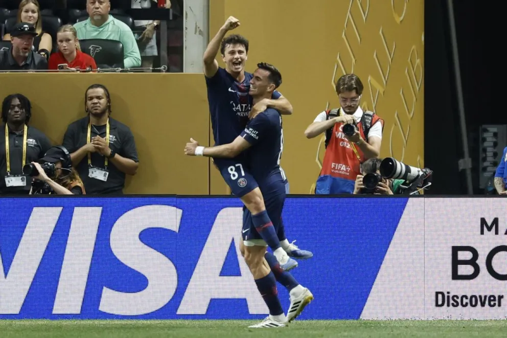 Jugadores del PSG celebran uno de sus goles. Foto: EFE.