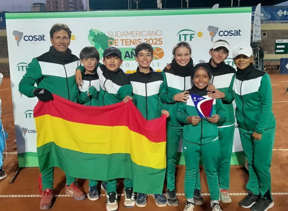 Los seleccionados que participaron en el Sudamericano. Foto: Federación Boliviana de Tenis.