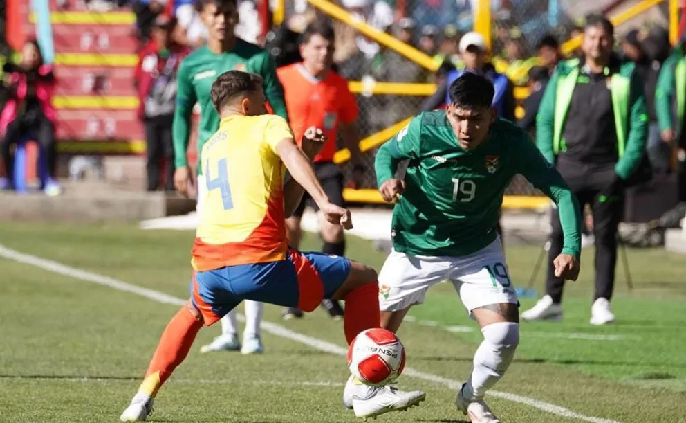 Bolivia y Colombia jugaron en la primera rueda en Villa Ingenio en octubre de 2024. Foto: Archivo APG.