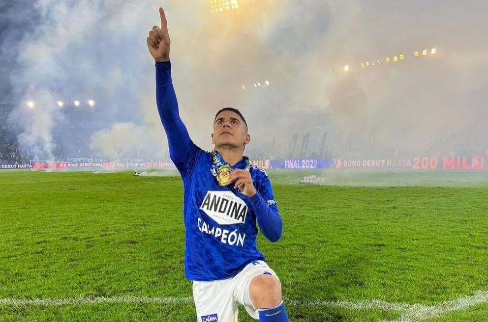 Daniel Cataño en un festejo con la casaca de Millonarios. Foto: Capsulas Carreño