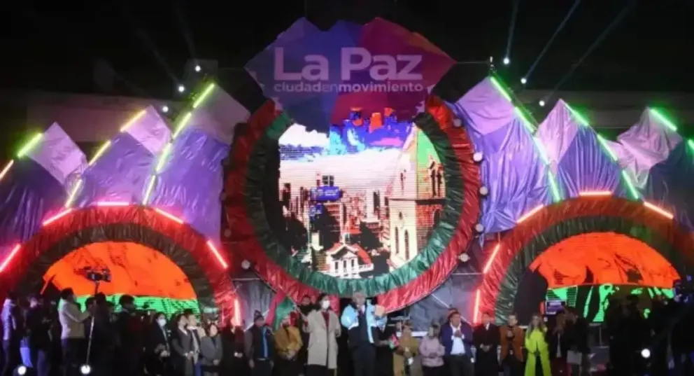 Una versión anterior de la verbena paceña. Foto: AMUN