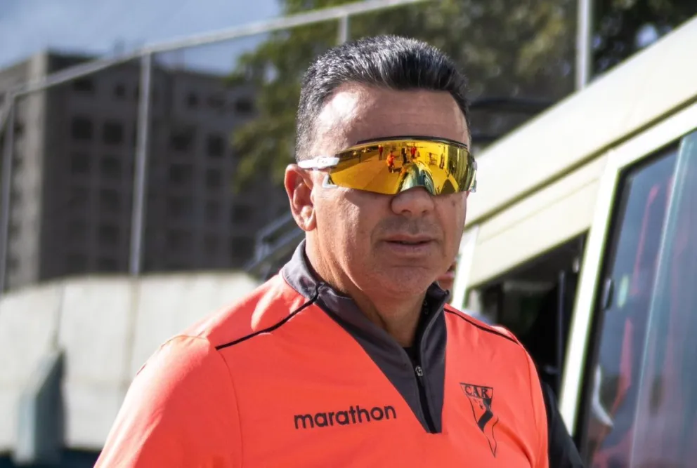 Baldivieso previo a un entrenamiento del club millonario. Foto: Club Always Ready.