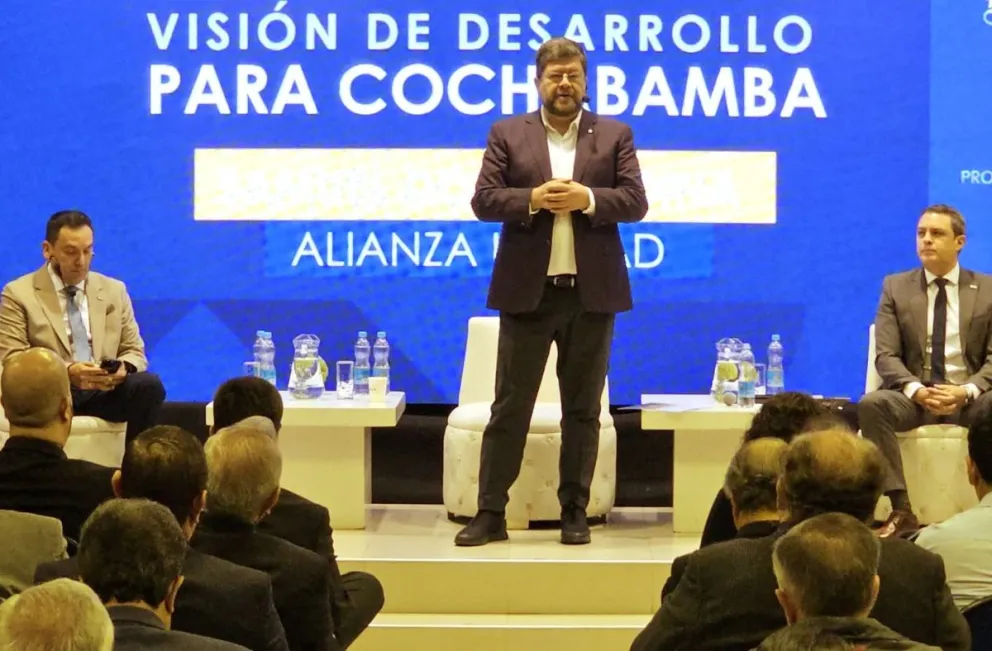 Samuel Doria Medina en una presentación en Cochabamba Foto: UN