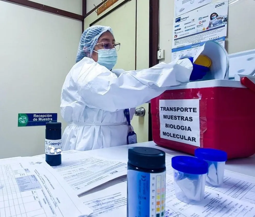 Bolivia cuenta con dos laboratorios de referencia, Cenetrop e Inlasa, para recibir pruebas de sarampión y de enfermedades inmunoprevenibles. Foto: Ministerio de Salud.