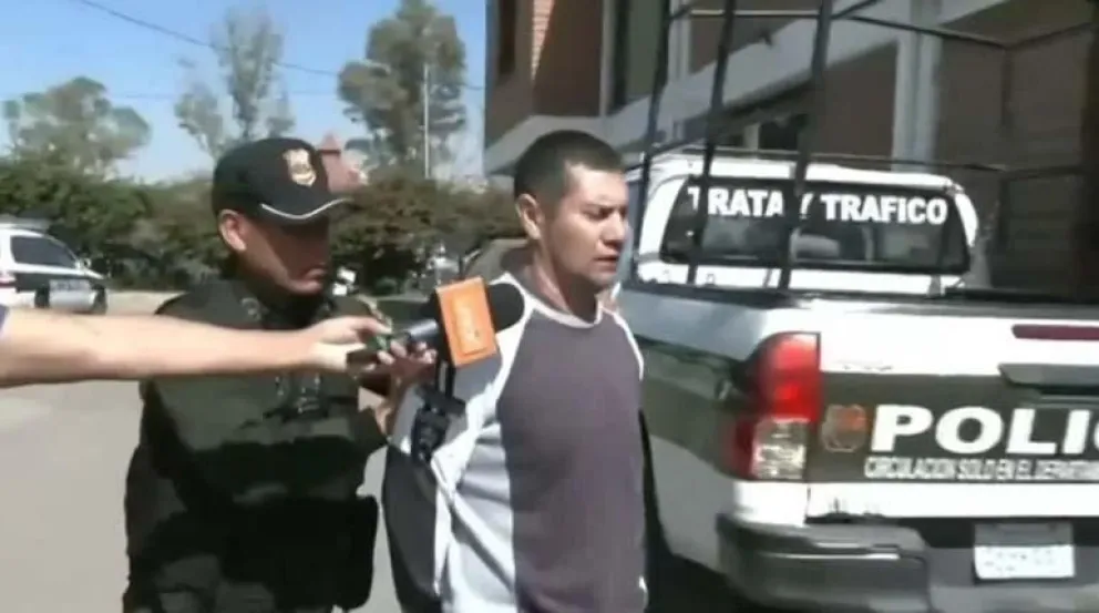 El agresor que acuchilló a siete personas en Cochabamba Foto: Captura Red Uno