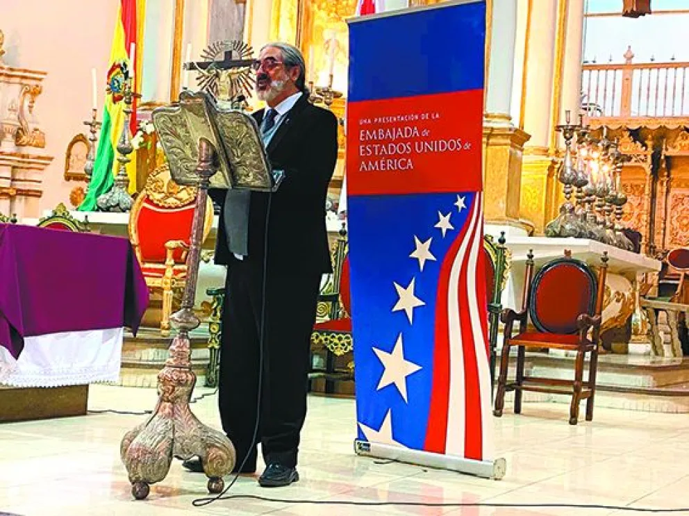 Presentación de las piezas restauradas. FOTO: Embajada de Estados Unidos en Bolivia