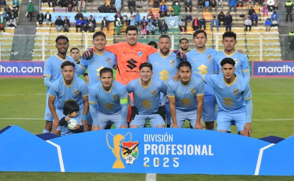 El equipo celeste que se alista para recibir el miércoles 16 a Palestino de Chile. Foto: APG