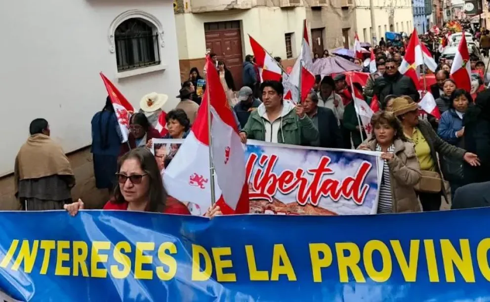 Una protesta anterior por los contratos de litio en Potosí. Foto: Archivo APG