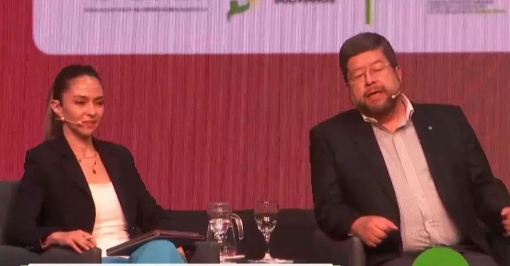 El momento en el que Prado y Doria Medina discutieron en el foro. Foto: Captura de video