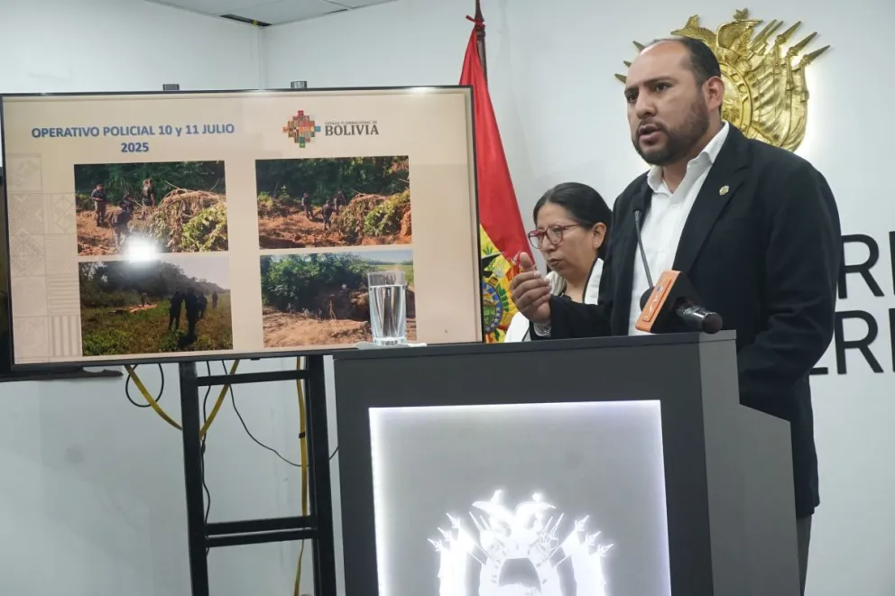 El ministro Ríos, en rueda de prensa, este viernes. Foto: APG 