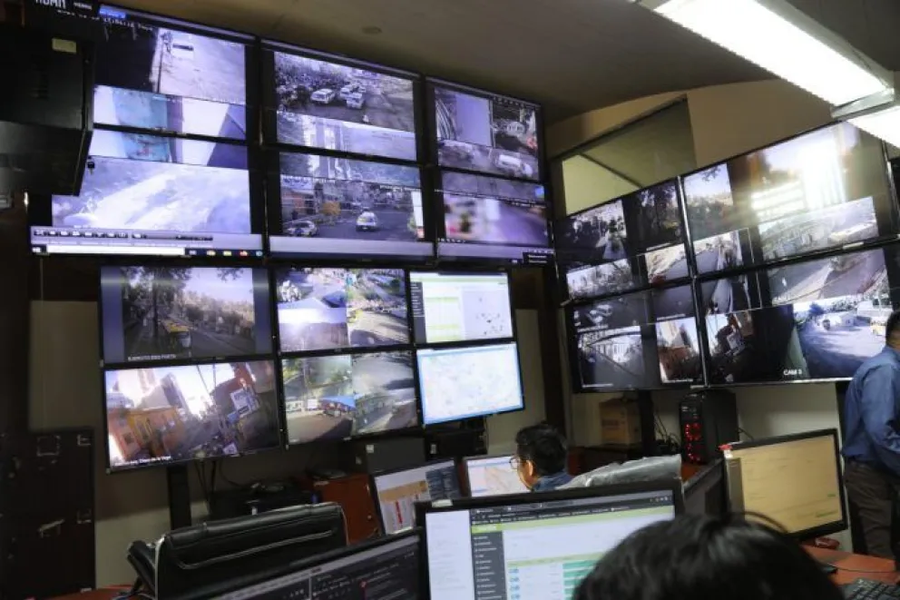Las cámaras para controlar la seguridad en el Parque Urbano Central (PUC). Foto: AMUN