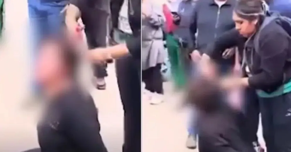 La mujer argentina, presunta integrante de una banda de ladrones, es agredida. Foto: Cedec