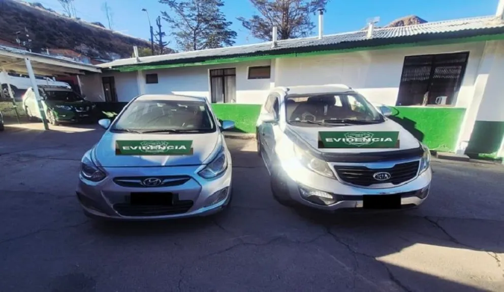 Los dos vehículos robados. Foto: Soy Arica