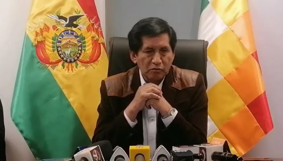El senador Félix Ajpi en una captura de video.