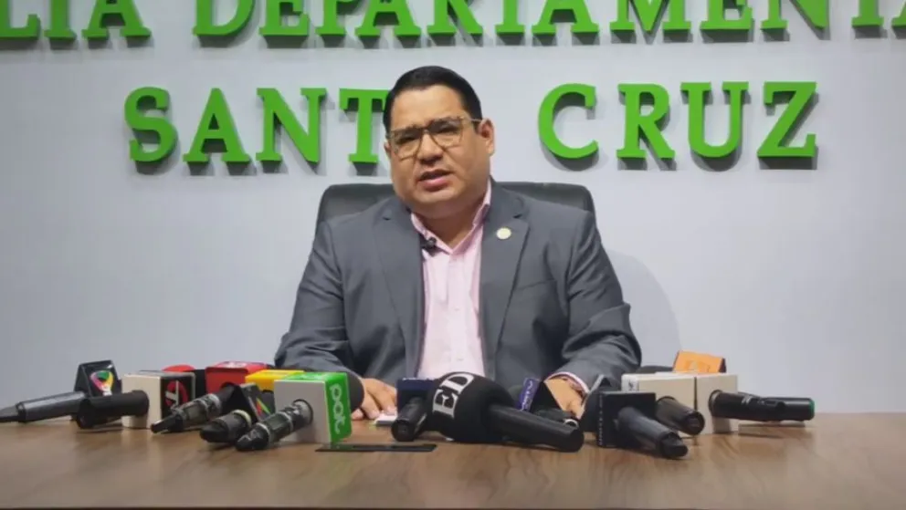 El fiscal general del Estado, Roger Mariaca, en una conferencia de prensa. Foto: ABI