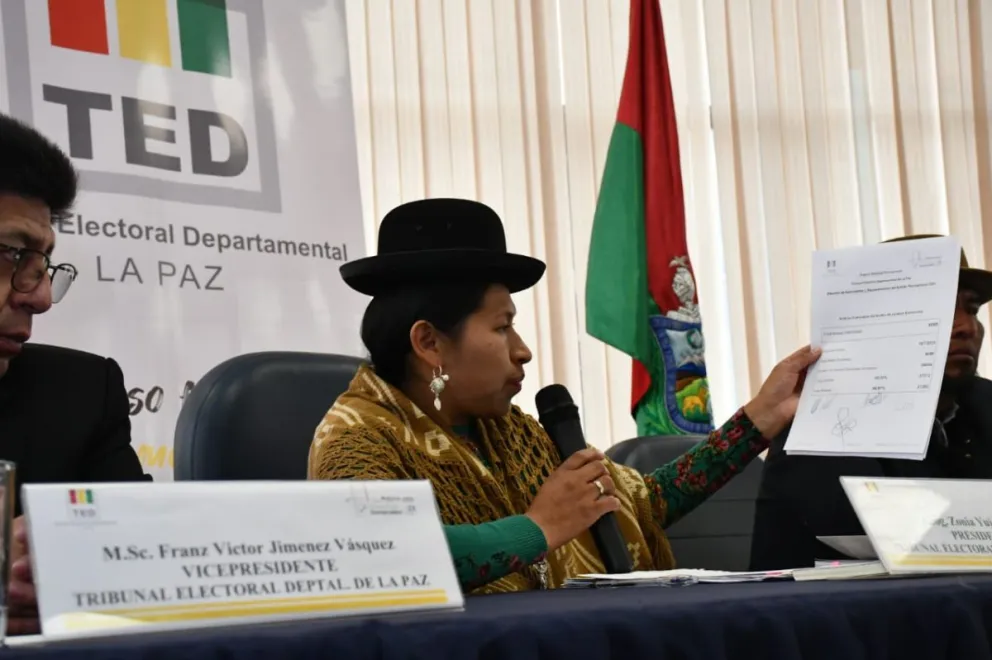 El sorteo de jurados electorales en La Paz. Foto: APG