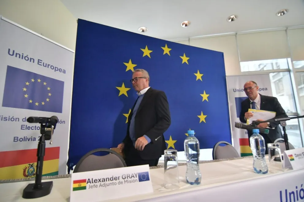 Integrantes de la misión de Observadores de la Unión Europea. Foto: APG