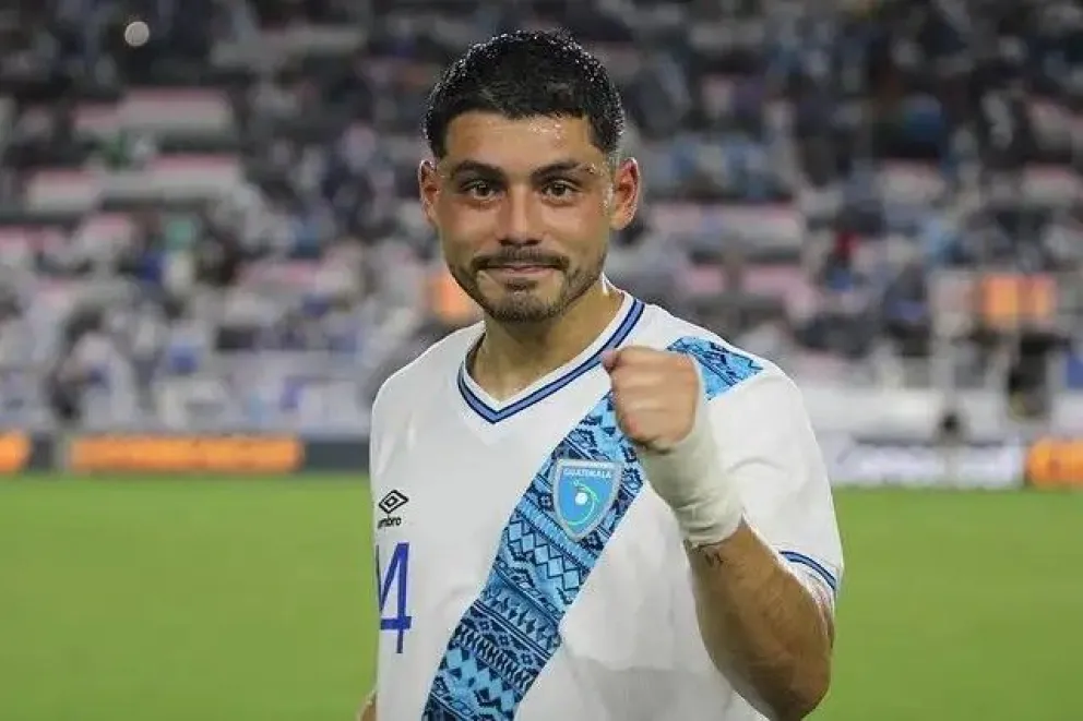 Darwin Lom con la camiseta del club Comunicaciones de Guatemala. Foto: Club Comunicaciones