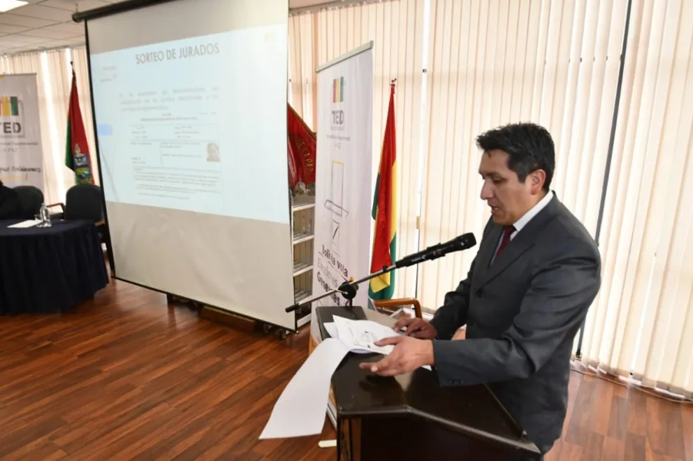Loa TED sortearon a los jurados el viernes 18. Foto: APG