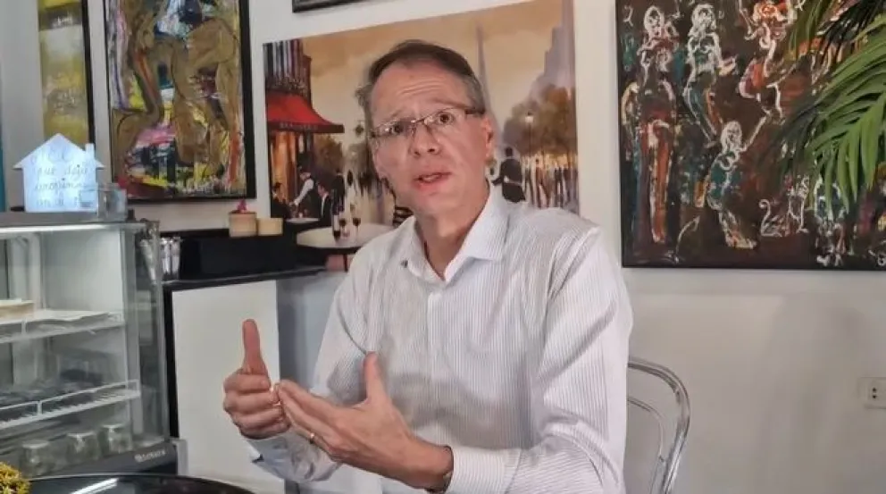 Jaime Dunn en conferencia de prensa en Santa Cruz. Foto: Captura de una transmisión de El Deber