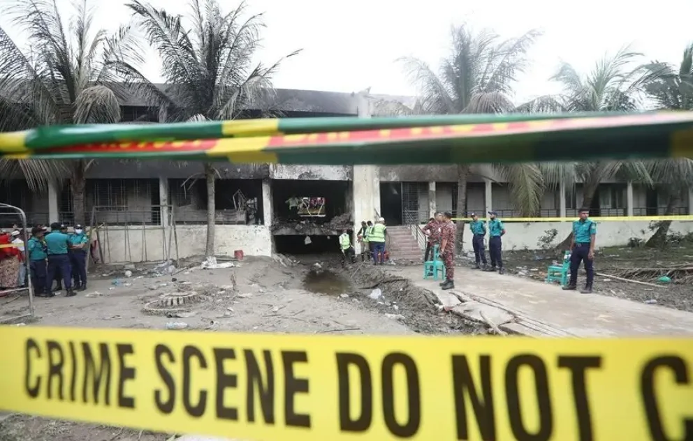 El campus del Milestone College contra el que se estrelló un caza de entrenamiento este lunes, 21 de julio. Foto: EFE