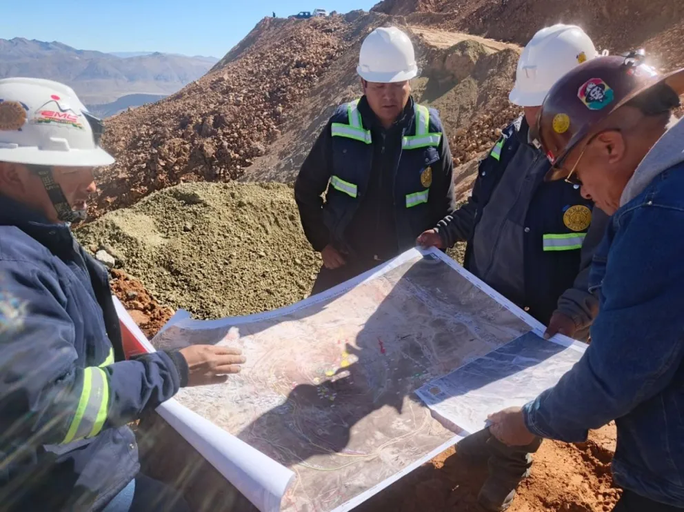 Mineros en el operativo del Cerro Rico. Foto: Comibol