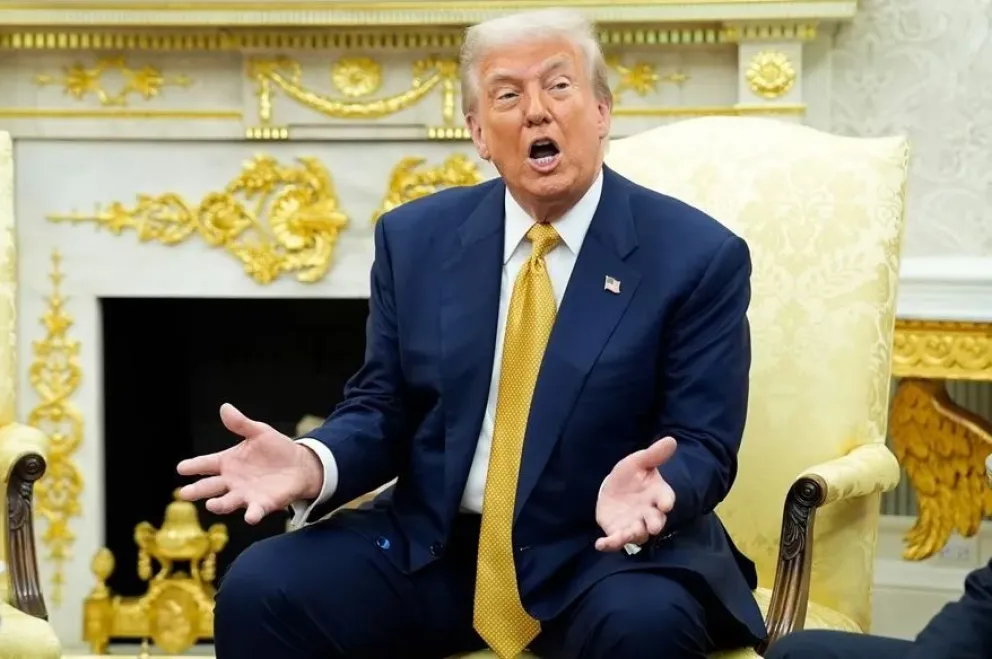 Donald Trump, habla durante una reunión con Ferdinand Marcos Jr., presidente de Filipinas, este 22 de julio. Foto: EFE