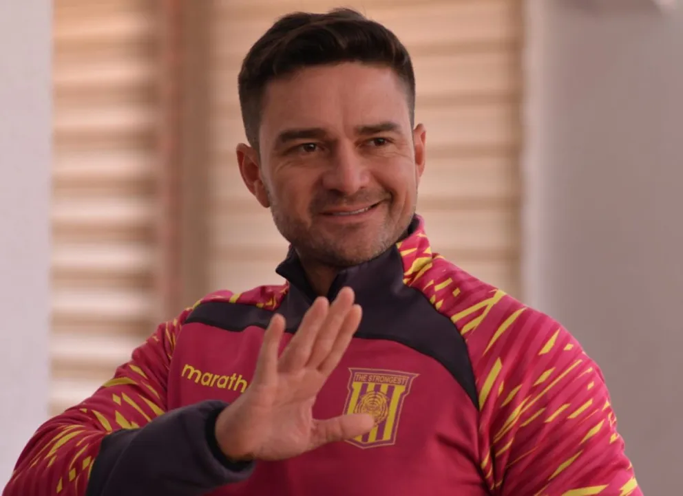 Joaquín Monasterio el día de su presentación como entrenador de The Strongest. Foto: Agencia Marka Registrada