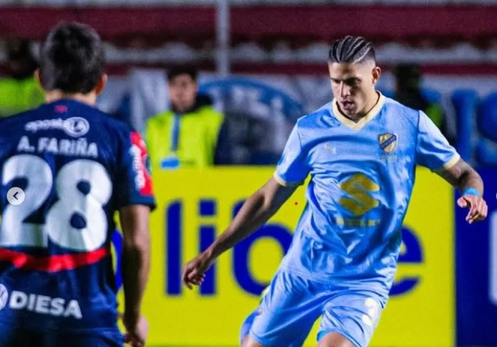 Rubén Ramírez en uno de los pocos encuentros que disputó con los celestes. Foto:AD