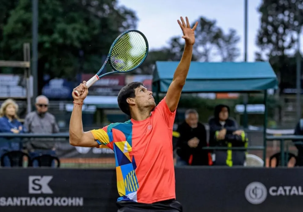 El tenista boliviano en acción en un anterior partido. Foto: FZ 