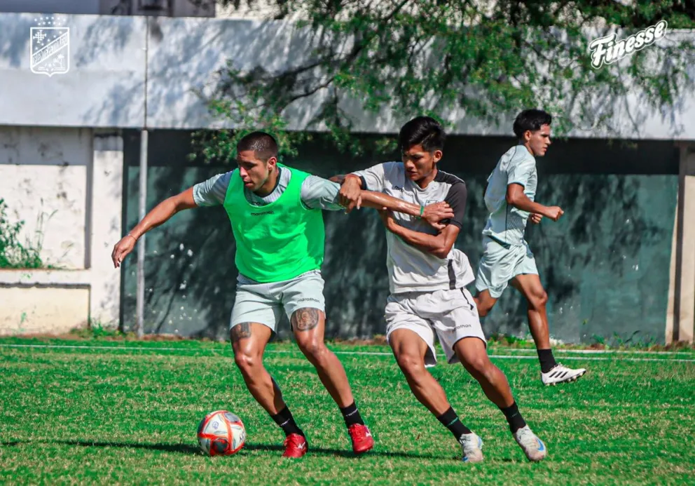 Los refineros cerrraon prácticas y se trasladaron a la ciudad de Sucre. Foto: OP