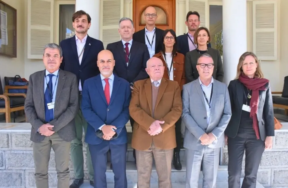 Observadores de la UE luego de visitar a las autoridades del TSE. Foto: ABI (archivo)