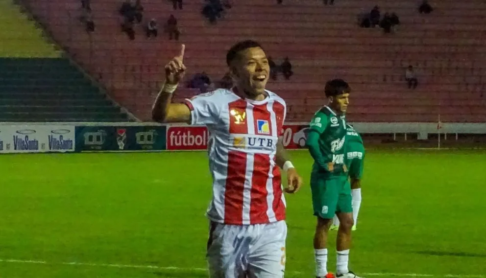 Festeja Alan Mercado, autor de la única conquista del partido. Foto: Agencia Marka Registrada. 