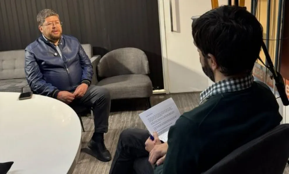 Dura Medina durante la entrevista con Infobae.