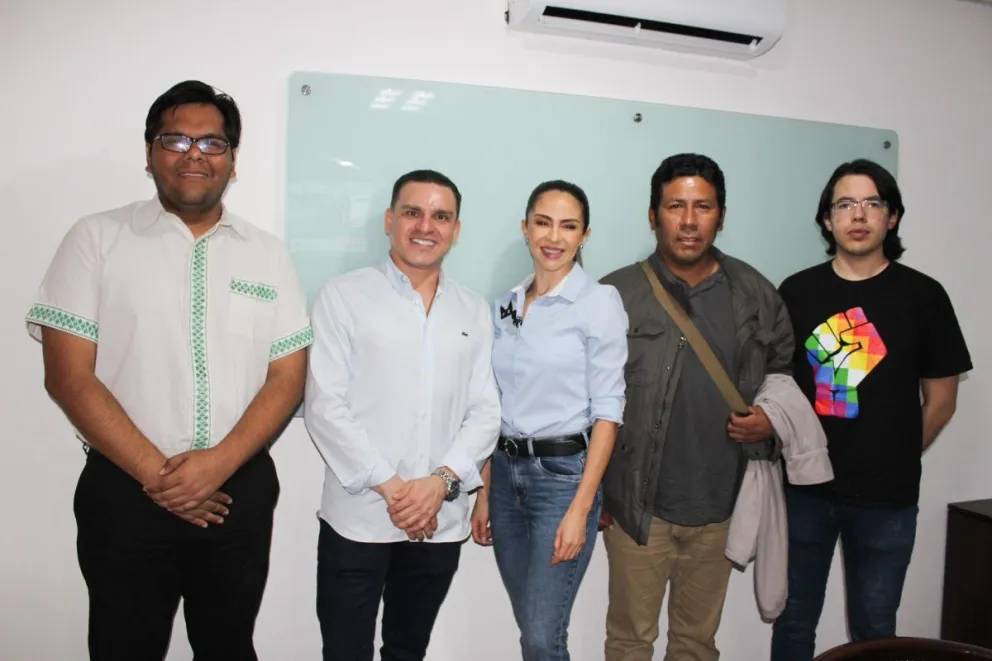 Francisco Tupaj García de Alarcón aparece con una polera negra, a mano derecha. Foto: Mariana Prado