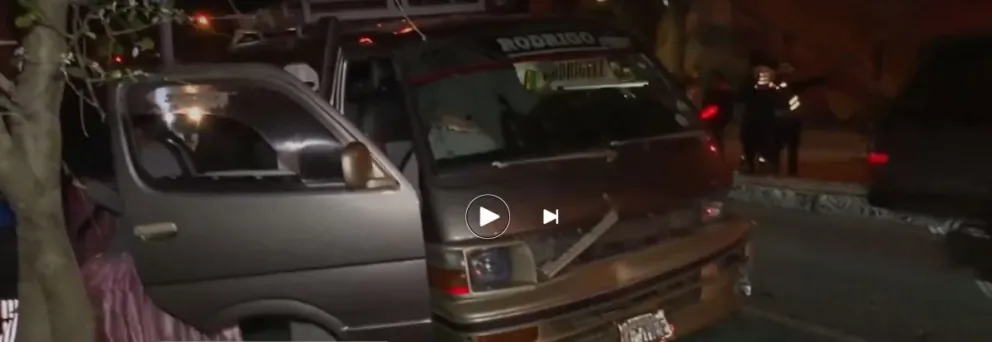 El vehículo accidentado. FOTO: Captura de pantalla de Unitel