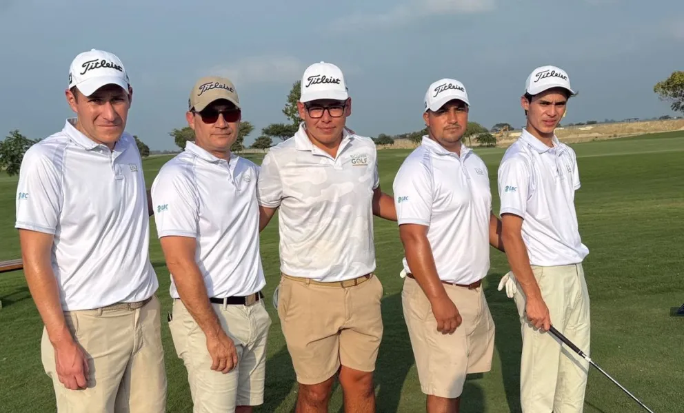 El equipo nacional en Guayaquil. Foto: Federación Boliviana de Golf.