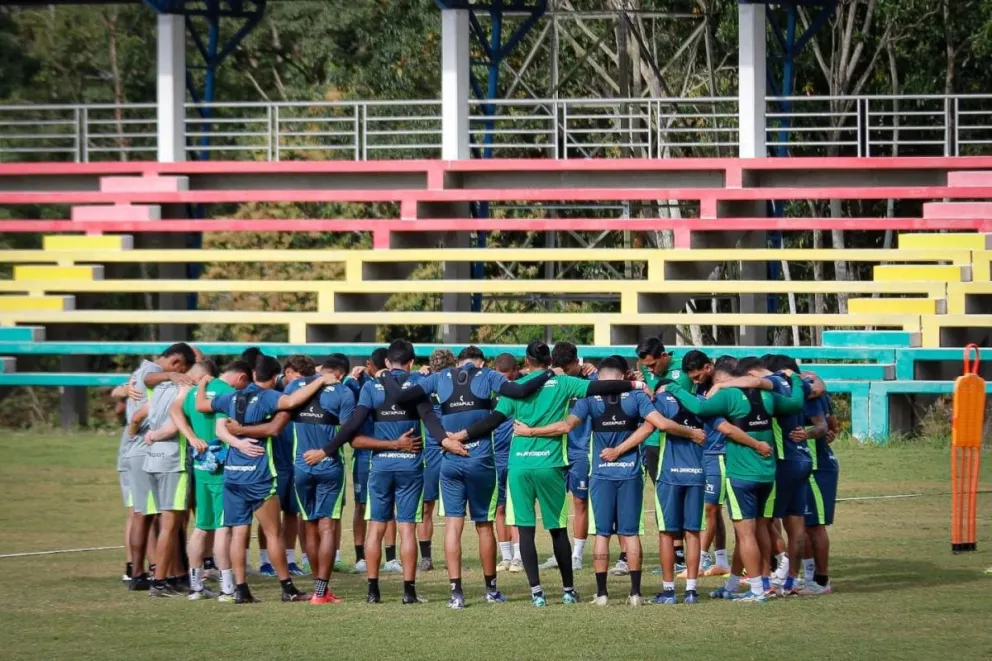 El plantel de Bulo Bulo previo a su entrenamiento. Foto: San Antonio Bulo Bulo.
