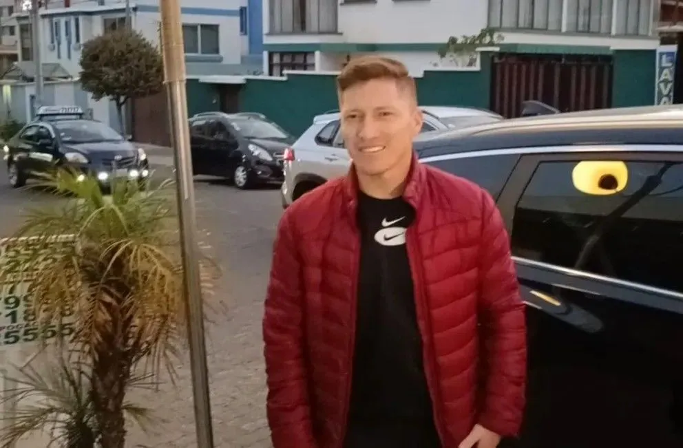 Alejandro Chumacero el día que informó que retornaba a The Strongest: Foto: Futbolacho