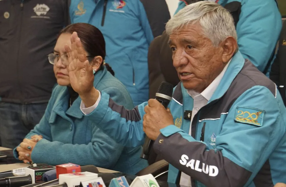 El alcalde de La Paz, Iván Arias, en un contacto con la prensa. Foto: APG