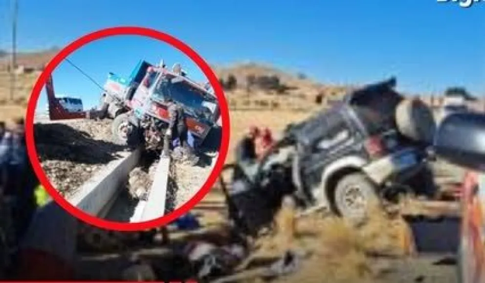 Imagen de los vehículos accidentados. Foto: Enfoque digital.bo