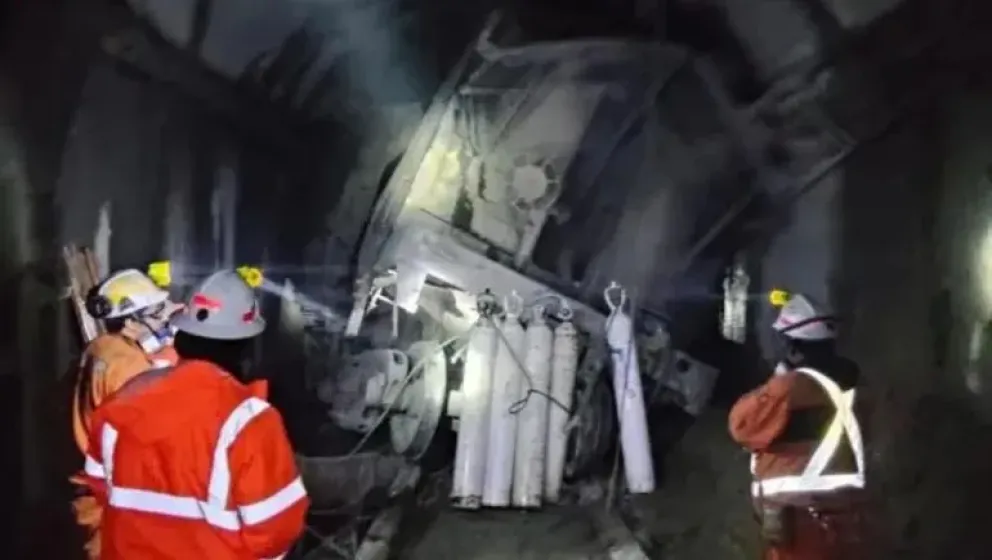 La búsqueda que se realiza de los mineros en el vecino país. Foto. Neuquen