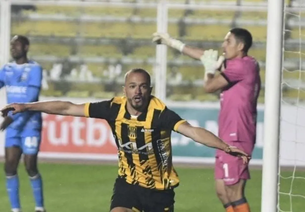 Godoy grita su gol, el tercero del Tigre sobre Blooming. Foto: APG 