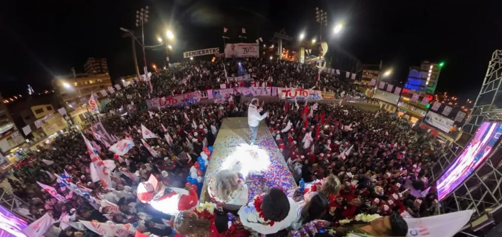Quiroga, durante un acto en la avenida Cívica de Oruro. Foto: Prensa Libre