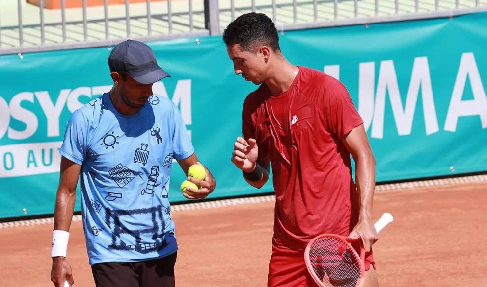 Arias (izq.) y Dellien durante la final del torneo italiano. Foto: Challenger de Cordenons.