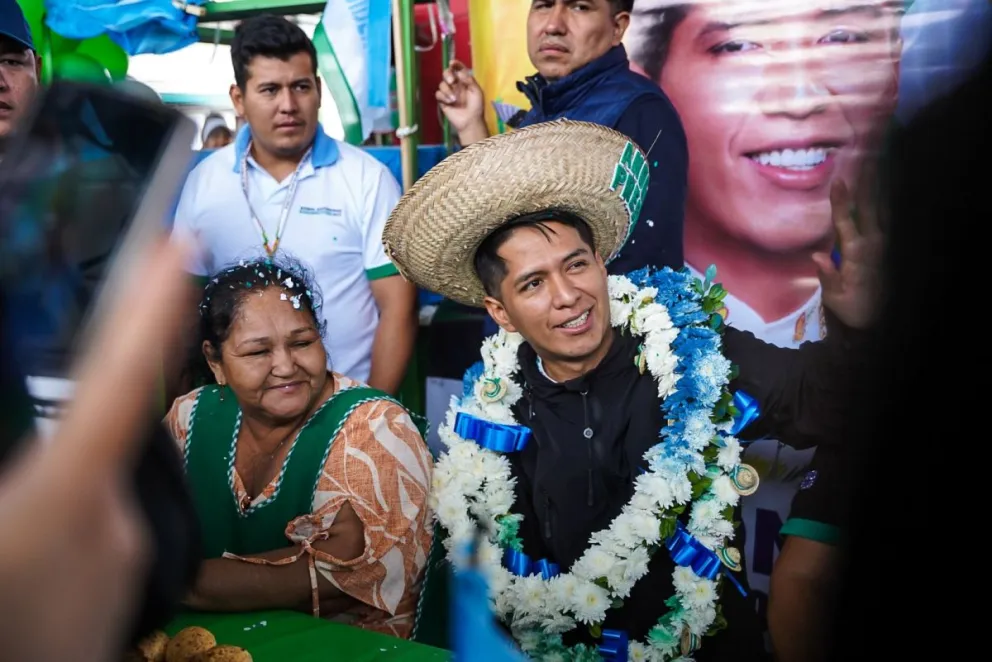 Andrónico Rodríguez durante su campaña en Santa Cruz. Foto: @AndronicoRod