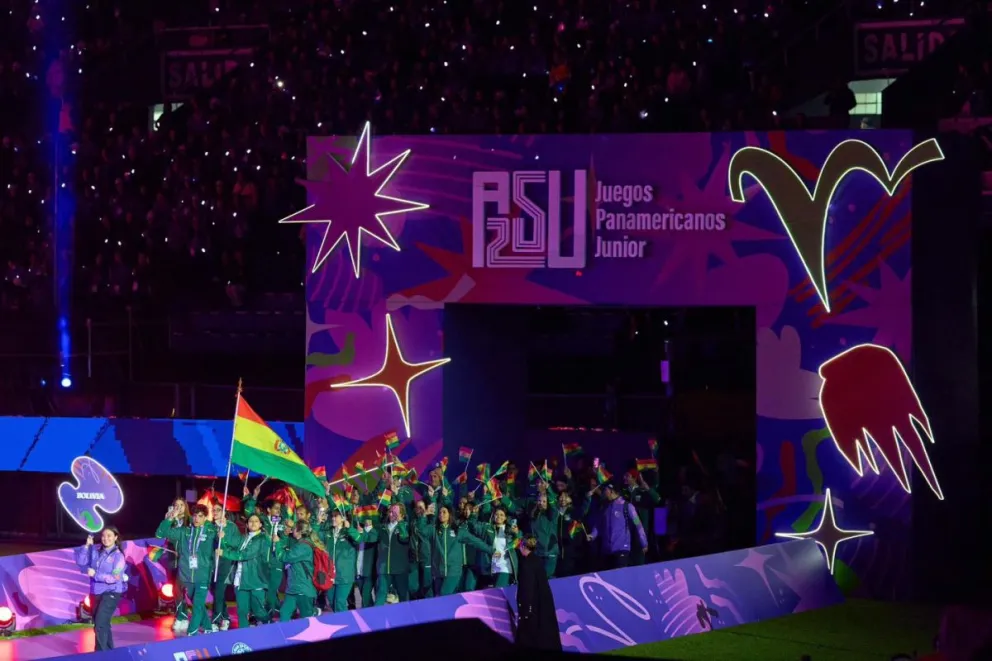 La delegación boliviana ingresa en la ceremonia de apertura. Foto: Panam Sports.
