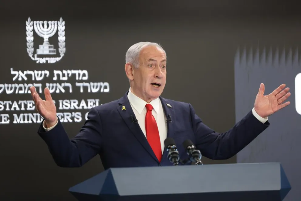 El primer ministro israelí, Benjamin Netanyahu, comparece ante la prensa internacional en su oficina de Jerusalén. Foto: EFE