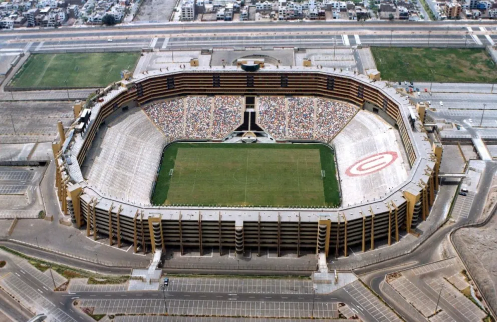 Vista aérea del estadio Monumental de Lima, propiedad del club Universitario de Deportes. Foto: EFE